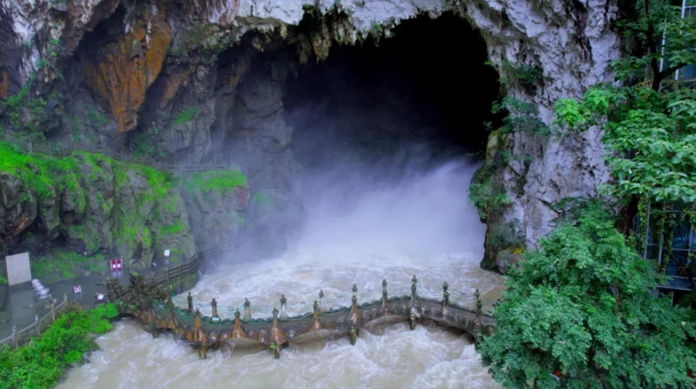 Notice: On May 26th, boat rides at Tongxuan River Scenic Area will resume (boat rides to Dragon Palace have not resumed yet)